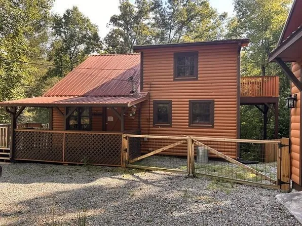 850 Valley Dr, Ellijay, GA 30536