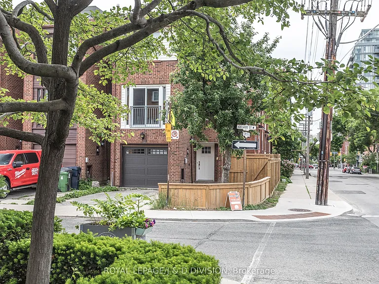 640 Adelaide St W — Photo 24
