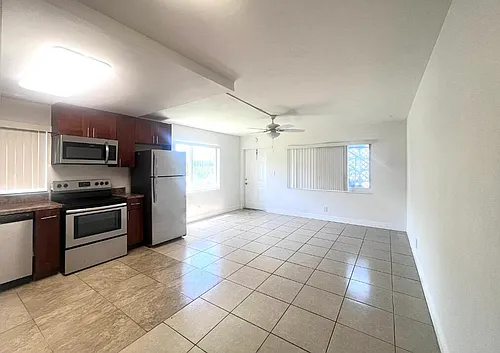 520 NE 44th St Photo 1