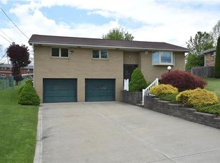 15 Frances Dr, Coraopolis, PA 15108