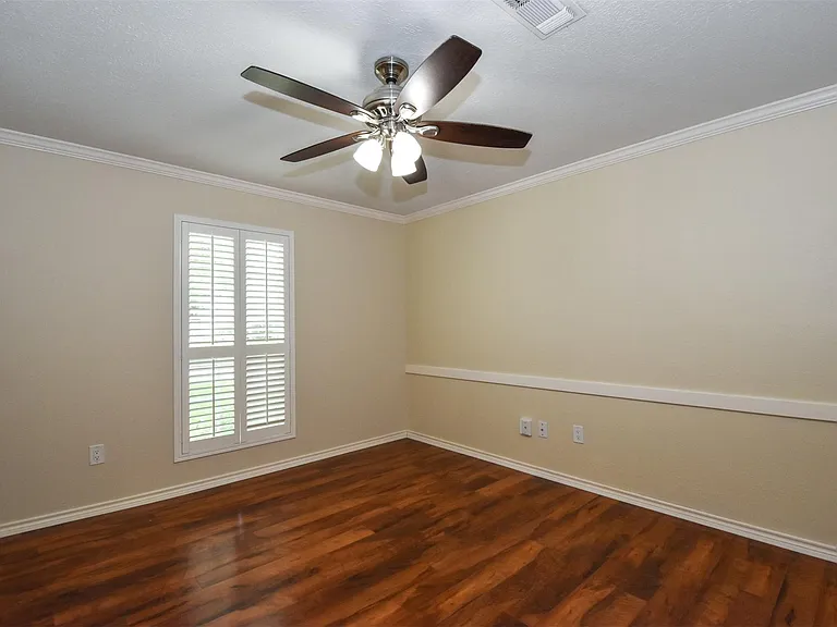 11914 Normont Dr — Photo 13