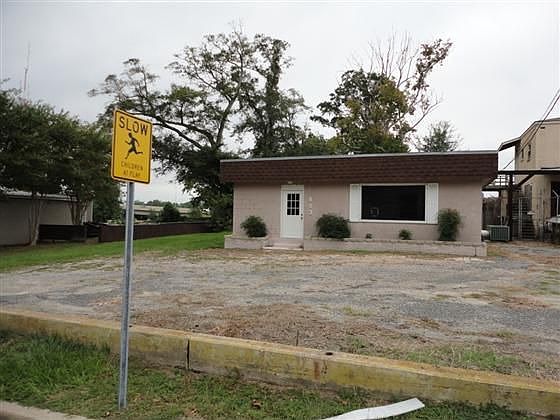 1st image of 803 Live Oak Ave