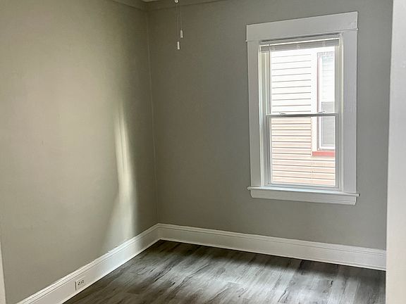 3rd image of 1535 Coutant Ave #1