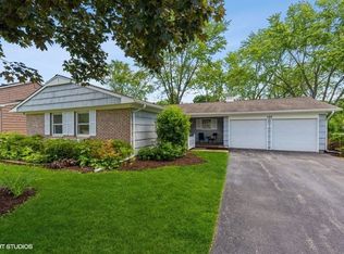 135 Timber Hill Rd, Buffalo Grove, IL 60089