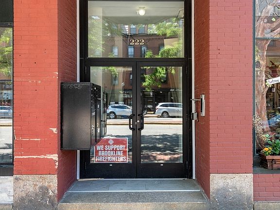 2nd image of 220-224 Washington St #3