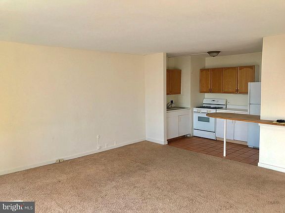 2nd image of 210 Locust St #19CW