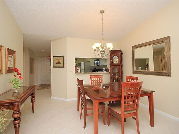 2nd image of 7754 Emerald Cir #202-1