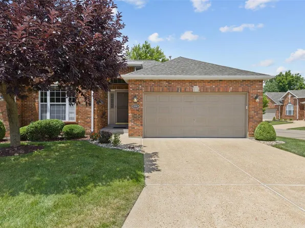 178 Tori Pines Dr, Saint Louis, MO 63129