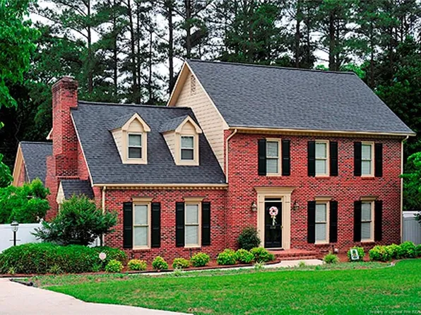 332 Courtyard Ln, Fayetteville, NC 28303