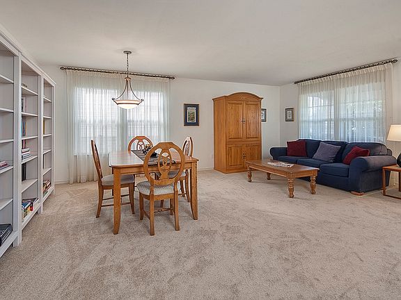 3rd image of 24335 SE 2nd Ct