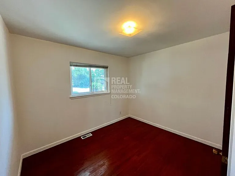 1641 W 82nd Pl — Photo 5