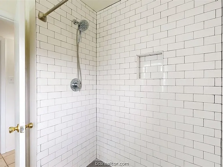 1603 Cloverdale Ct — Photo 13