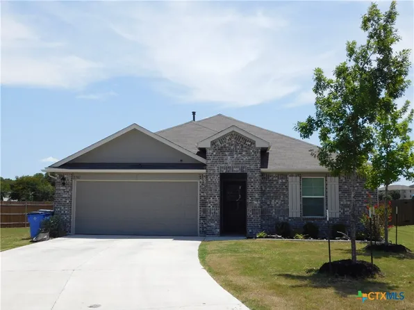 1301 Falls Grv, Seguin, TX 78155