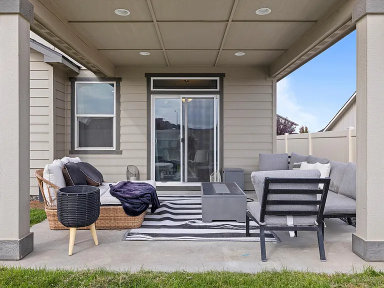 275 Wishkah Dr — Photo 19