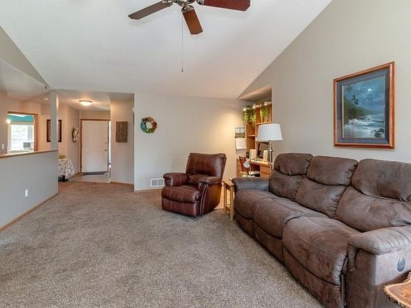 4th image of 824 Elmwood Ct