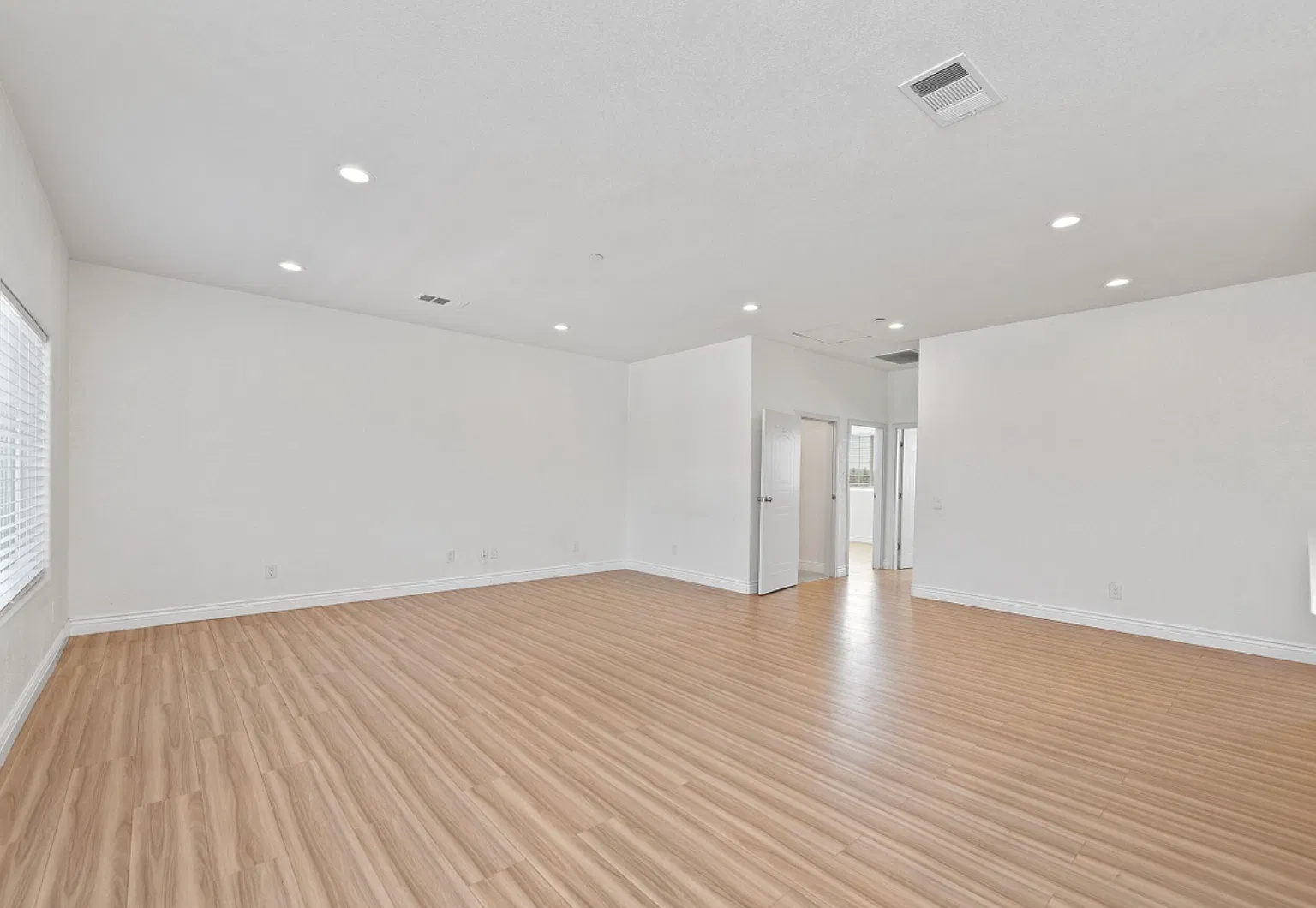 1755 Heywood St — Photo 3