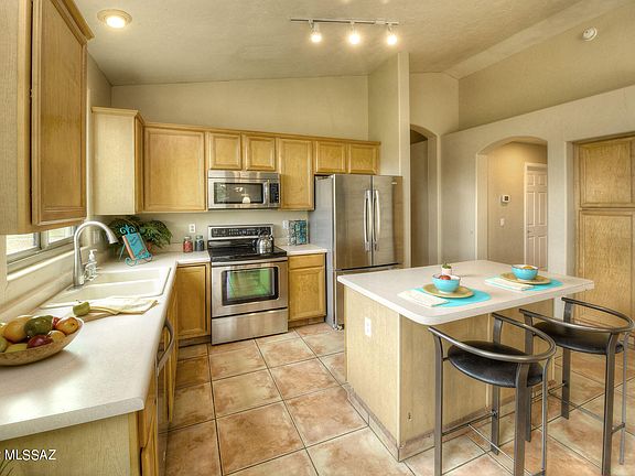 3rd image of 2160 N Creek Vista Dr