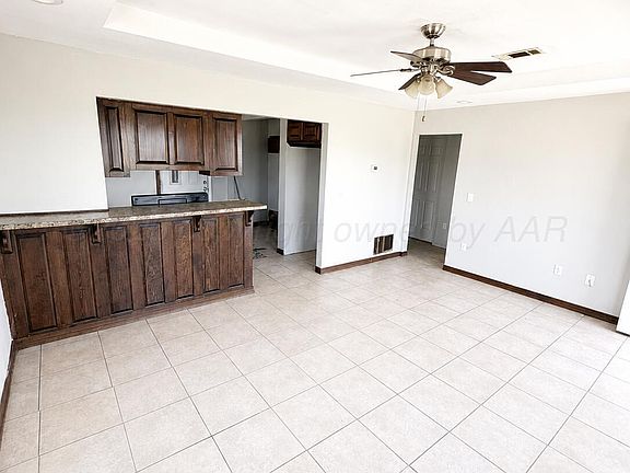 2nd image of 801 Pittsburg St