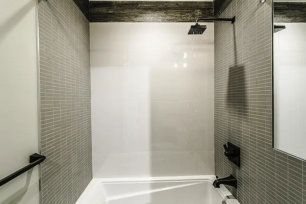 Rented by Nooklyn NYC LLC | media 48