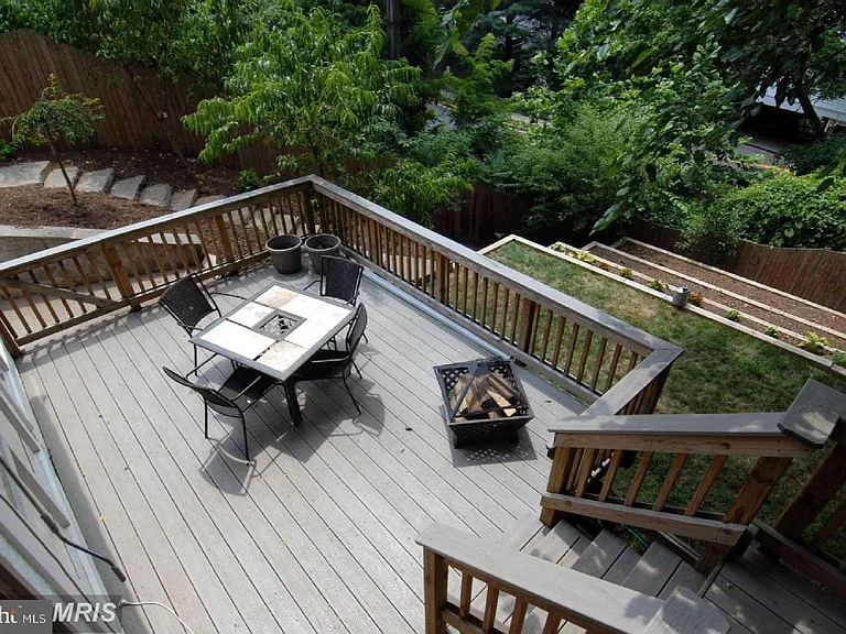 2036 N Cleveland St — Photo 16