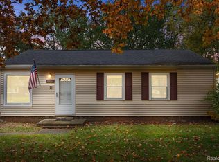 2307 Georgeland Dr, Waterford, MI 48329