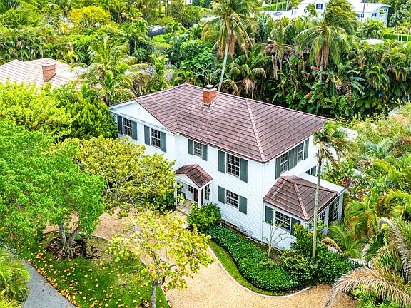 2nd image of 210 Merrain Road
