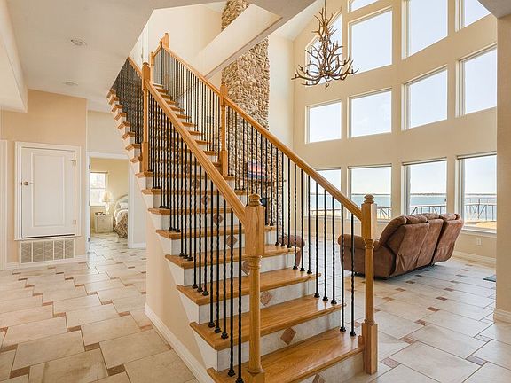 5th image of 123 Agarita Dr
