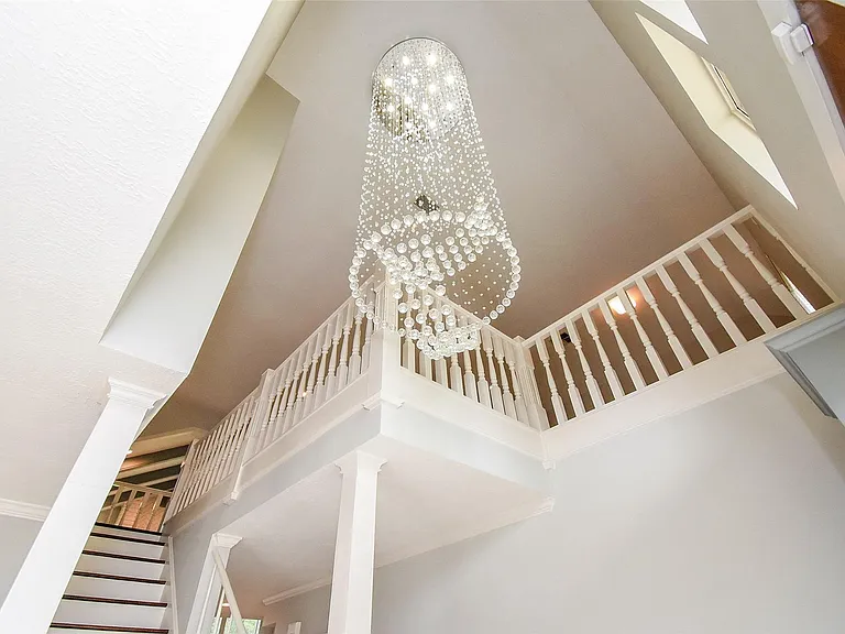 755 Last Arrow Dr — Photo 10