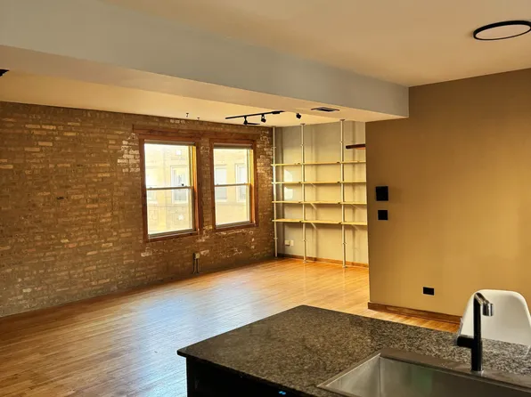 1632 W Columbia Ave APT 2N, Chicago, IL 60626