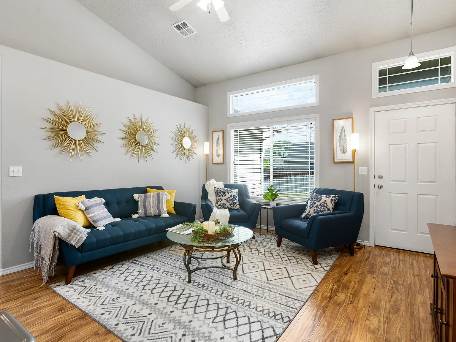 75 S Pebble Ct — Photo 2