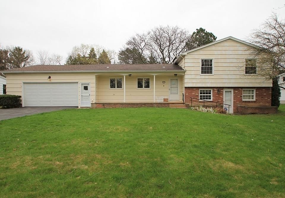 1st image of 1 Crestview Dr