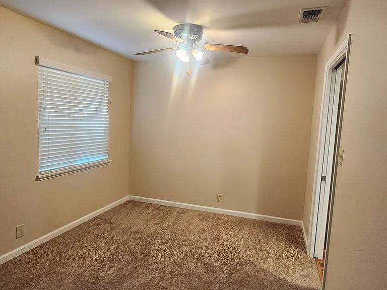 1117 Lancaster Way — Photo 8