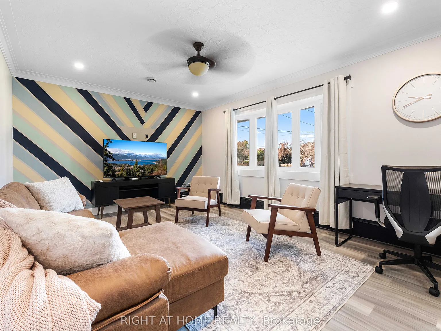 3 bed, $2,475 — Photo 3
