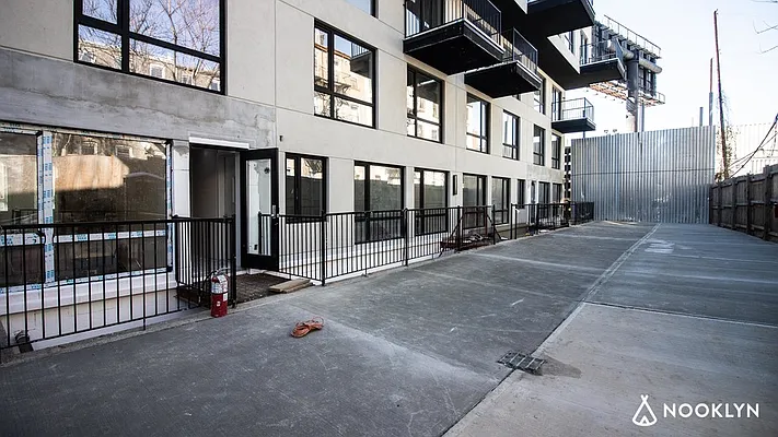 Rented by Nooklyn NYC LLC | media 49