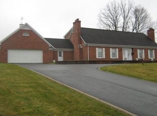516 Carriage Dr, Beckley, WV 25801