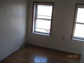 4th image of 1138 Beech St