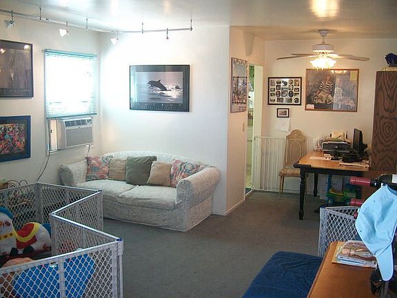 3rd image of 1052 Bonita St