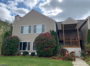 62 Falcon Ridge Way N #602, Hamburg, NJ 07419