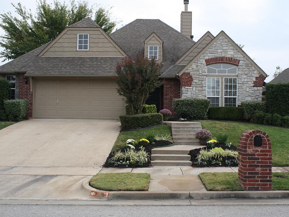 1803 E Montgomery Pl