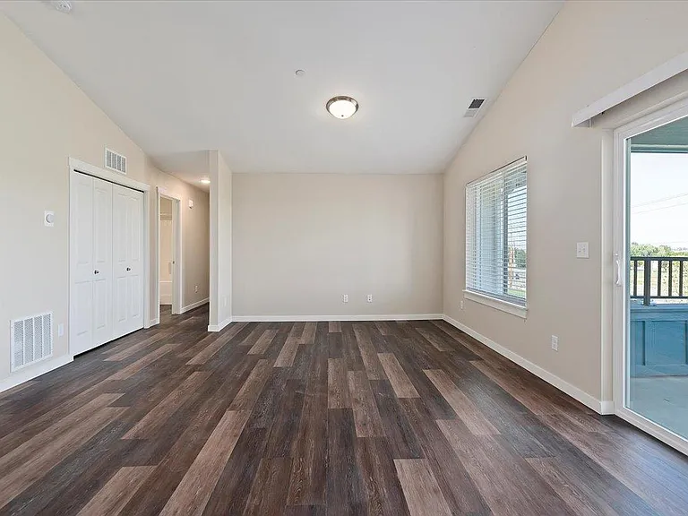 The Summit Apartments — Photo 112