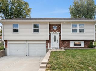 825 Cypress Dr, Pacific, MO 63069