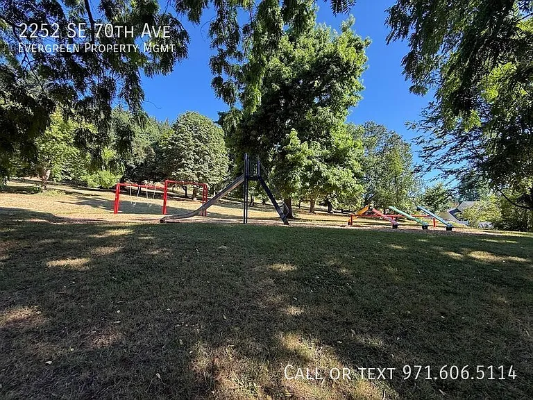 2252 SE 70th Ave — Photo 52