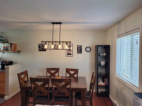 5th image of 3712 Dunsmuir Way