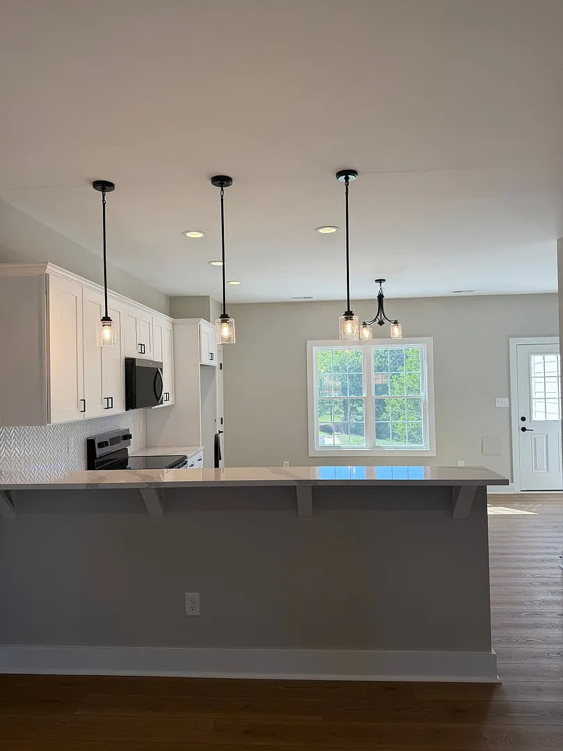2 Bed 2.5 Bath End Unit Townhome — Photo 3
