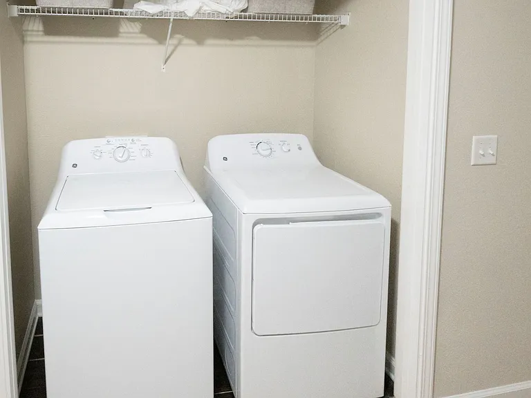 Ansley at Town Center Apartments — Photo 13