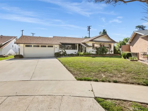 22116 Hemmingway St, Canoga Park, CA 91304