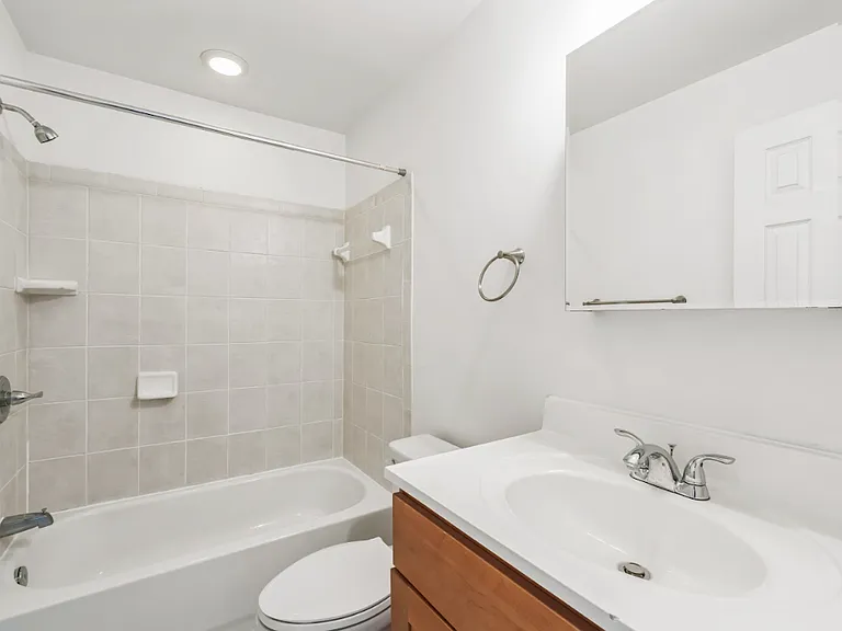 1337 Girard St NW #3 — Photo 24