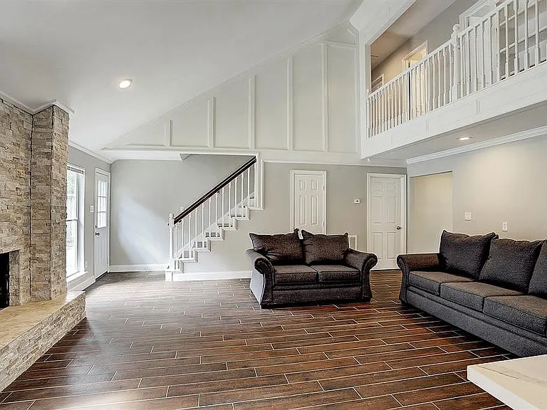 903 Crossroads Dr — Photo 12