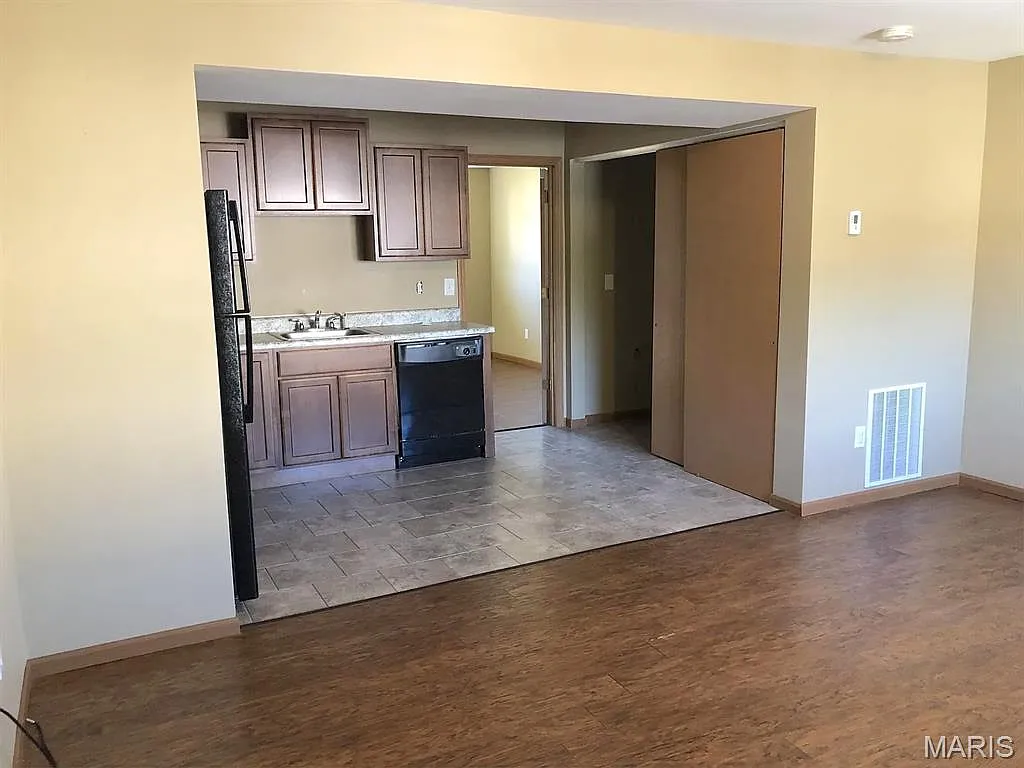 1 bed, 1.0 bath, 900 sqft, $825 — Photo 4