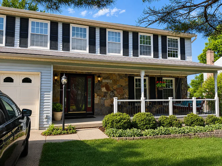 Streamvale Cir — Photo 1
